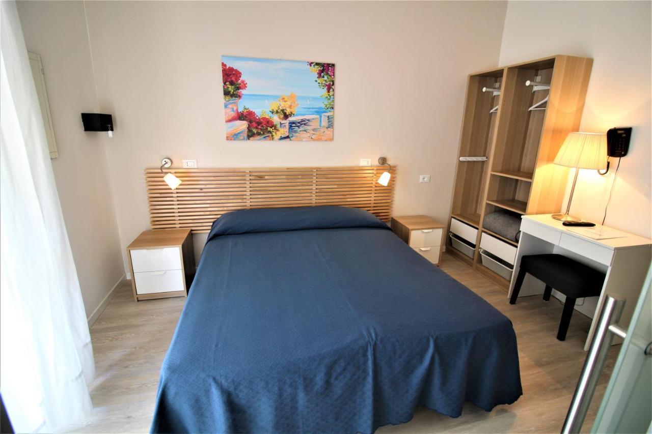 Hotel Firenze Caorle Exterior foto